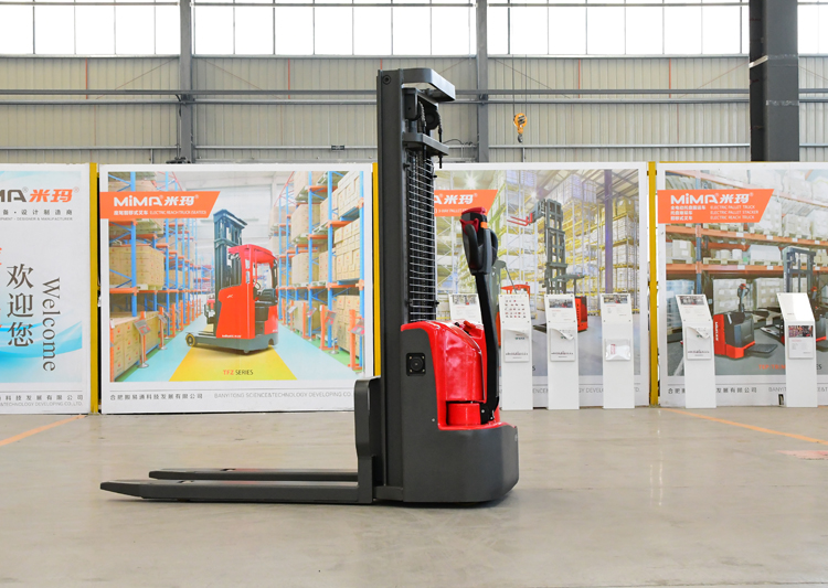 全電動(dòng)托盤(pán)堆垛車TBD-洛陽(yáng)電動(dòng)叉車